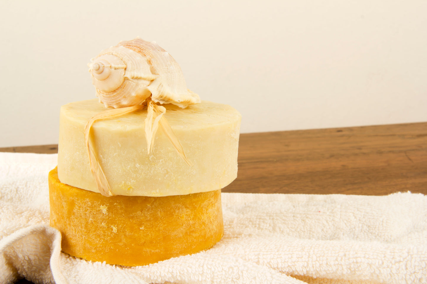 Shampoo Fortalecedor en Barra - Cúrcuma y Lavanda